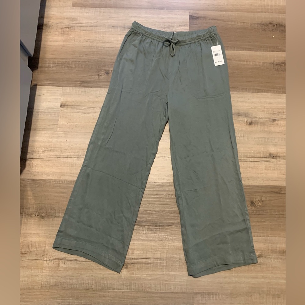 Splendid flowy pant. Brand new with tags